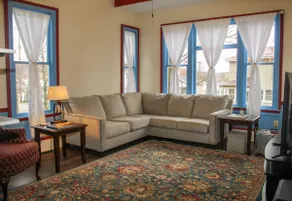 Newly Remodeled 1900 Cottage - Image 5