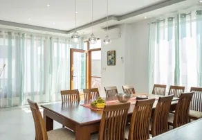 Balchik Sea View Escape 5BR Luxury with Hot Tub & Free Parking - Image 2