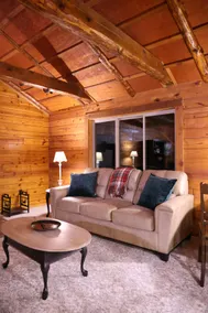 3 Bedroom Log House in Amish Country - Image 5
