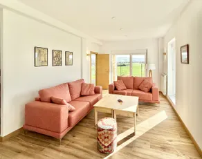 Impressive family home 5 minutes from the beach - Image 5