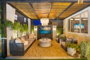 Marbella Lane - Stylish Dream Home in RMV w Pool - Image 4