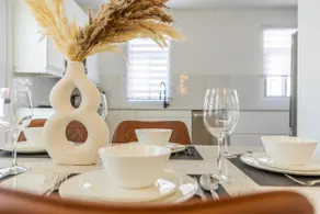 Beautiful 3 Bedroom Condo - Image 2