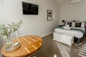 Chez Vous French Villa 4 – Pokolbin - Image 2