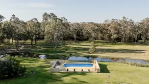 Chez Vous Spa Villa 1 - Pokolbin Valley - Image 2