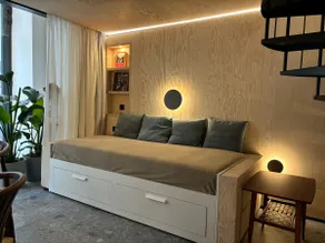 Design duplex in a prime location - air-conditioned - Image 3