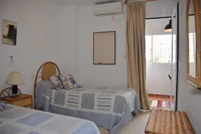 Apt. 2 bedrooms, 2 terraces, pool (Jul/Aug) wifi. - Image 4