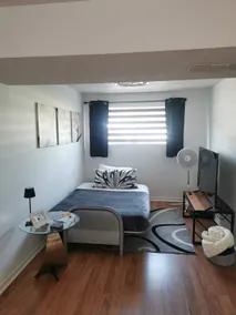 Private 1BR • no shared spaces • 15 min Ottawa - Image 2