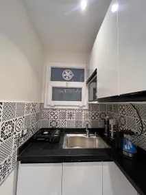 Deluxe Studio One bed - Image 3