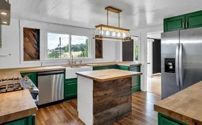 Sunrise Farmhouse - Image 4