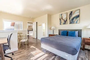 Serene Puget Sound Escape-Private Suite + Rooftop - Image 2