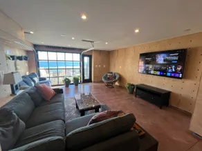 Waterfront Escape - Close to Airport & Downtown - Image 4