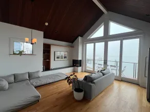 Waterfront Escape - Close to Airport & Downtown - Image 5