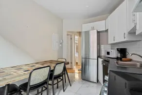 The Prestige Stay | Chic & Bright 3BR in NDG - Image 2