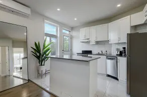 Modern MTL Getaway– A Sleek NDG Escape - Image 2