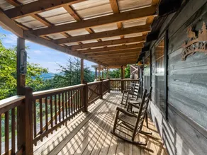Honeymoon Cottage Breathtaking Views w/ Hot Tub! - Image 3