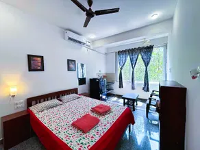 Studio Peaceful Path R-5 by Mukund Sadan Arambol - Image 3