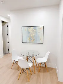 Private suite in brand new house - Image 5