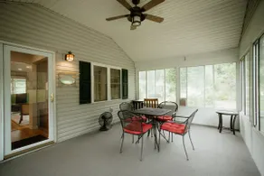 Creekside Cottage - Image 5