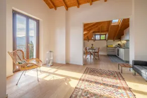 Dreamy Lakeview Attic Escape - Image 4