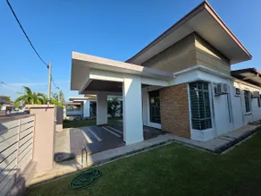 Siantan Bungalow In Paya Prime Grass - Image 2