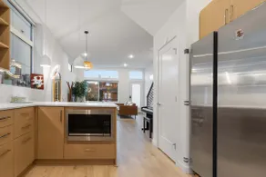 Central Home with Rooftop - Close to Light Rail - Image 5