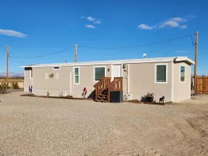 Secluded Western Retreat Near DVNP, EV Charger - Image 2