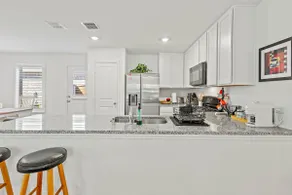 Anna Haven: Cozy Family Retreat w/ Modern Comforts - Image 3