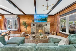 Log Cabin Retreat W/ Hot Tub in Poconos/Jim Thorpe - Image 2