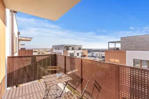 Modern Apt with AC and Balcony - Image 5