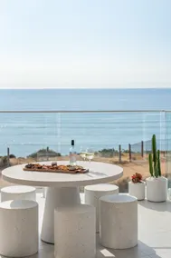 Sunsets Aldinga Beach, 4 king rooms, rooftop, incredible views - Image 3