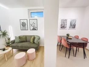 Modern old town apartment including parking space and sun terrace - Image 4