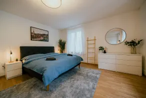 Spacious apartment – central & close to the old town - Image 2