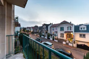 Parisian-Style Apt w/ Free Parking & RER B Access - Image 4