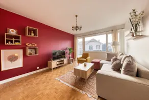 Parisian-Style Apt w/ Free Parking & RER B Access - Image 2