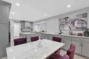 Cozy Pondside Retreat in Sterling Heights - Image 5