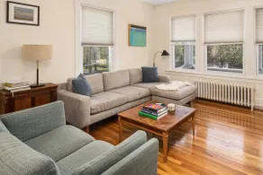 Elmhurst 2BR Near Colleges & Downtown - Image 5