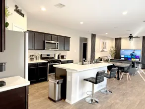 Modern 3br/2ba with 3 king beds • Pool • Pets OK! - Image 5