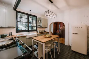 Kleinburg: Mountain Lodge in Leura - Image 2