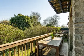 Lakeside property with spa access on a nature reserve Swans Rest HM103 - Image 3
