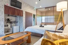 13 min train ride to JR Kyoto station / wide king size bed / 3 min walk to Ishiyama station / 2 lines available / projector available - Image 3