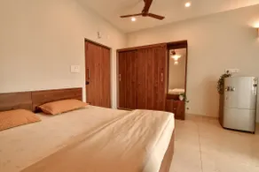 Studio | Brookfield | Couple + Pet friendly - Image 2