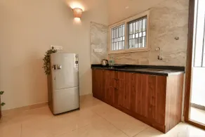 Studio | Brookfield | Couple + Pet friendly - Image 5