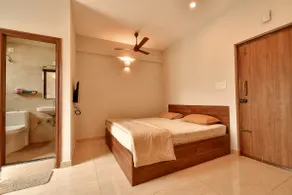 Studio | Brookfield | Couple + Pet friendly - Image 4