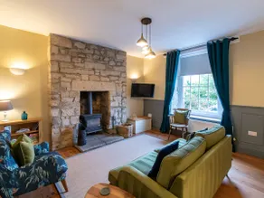 Charming Edwardian Stone Cottage Countryside Views - Image 2