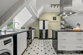 2BR Cosy & Beautiful Loft in Cotswolds w/ Parking - Image 4