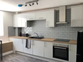 Entire 3-bed apartment Mumbles, Swansea (sleeps 6) - Image 2