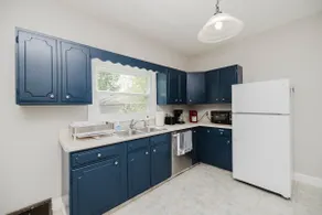 Charming Home, great neighborhood right near ND - Image 4