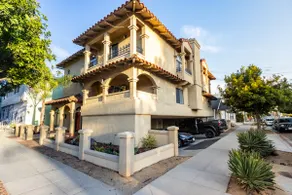 Prime LB home 2 Kings near beach/DT w/ parking - Image 2