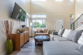 Modern Minimalistic Home : Spacious 2BR / 2.5 BA - Image 4
