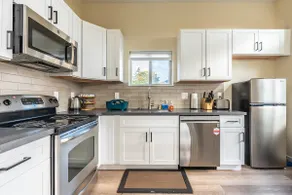 Modern Minimalistic Home : Spacious 2BR / 2.5 BA - Image 5